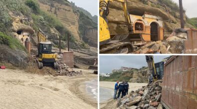 Pizzo, ruspe del Comune a Piedigrotta: giù un manufatto abusivo incastonato nella roccia come la Chiesetta – VIDEO