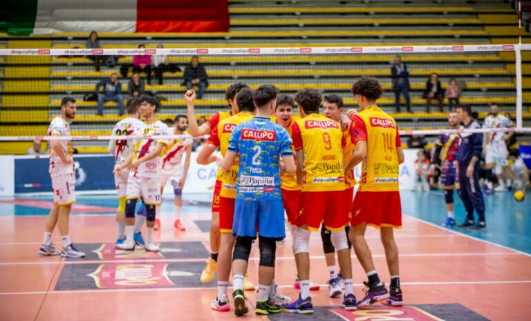 Volley, la Tonno Callipo rimonta contro Praia, la gara al PalaVantia termina 3-1