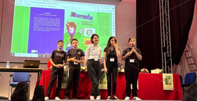 Gli studenti di Vibo presentano Murmix, il manga contro il bullismo e il cyberbullismo – Video