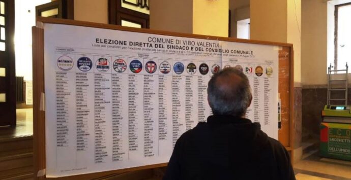 È il giorno delle urne, elezioni comunali a Vibo Valentia e in 12 centri della provincia