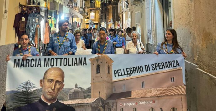 Tropea, 100 anni fa l’ordinazione di Beato Francesco Mottola: una folla in cammino ha ripercorso la sua vita