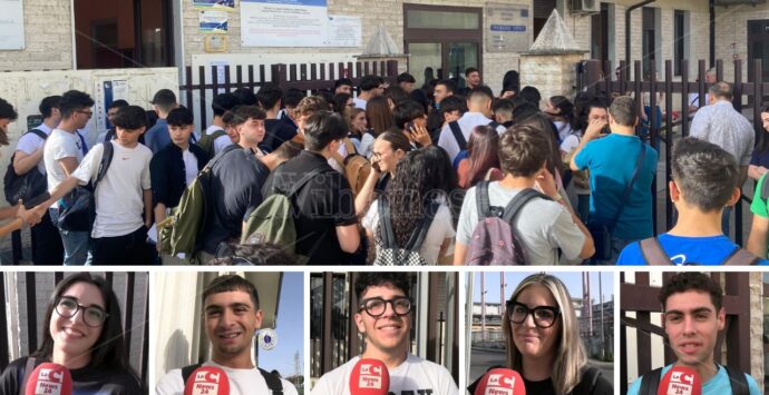 Maturità 2024, le emozioni e le voci degli studenti vibonesi: «Si chiude un capitolo importante». Ecco le tracce della prima prova – Video