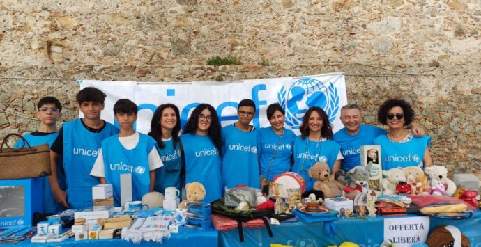 Unicef compie 50 anni: il Comitato vibonese festeggia con una “Passeggiata solidale” a Nicotera