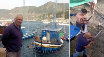 Magia calabrese, gli ultimi pescatori di pesce spada tornano in acqua a Scilla sulle loro feluche