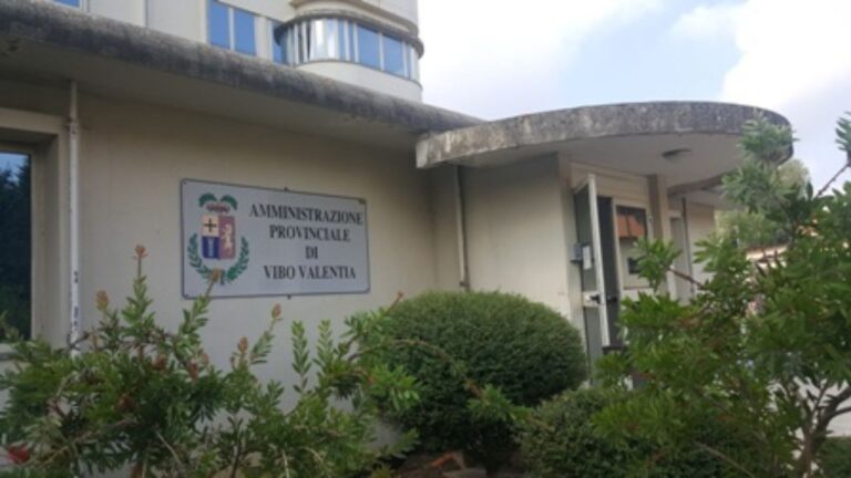 Risanamento Provincia di Vibo Valentia, La Gamba (FdI): «Boccata d’ossigeno per l’ente»