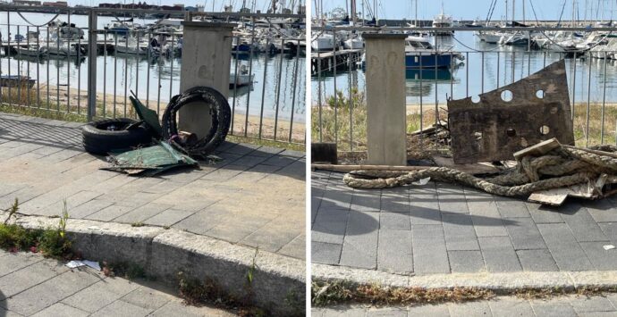 Vibo Marina, gli studenti ripuliscono le spiaggette nei pressi del lungomare ma parte dei rifiuti non vengono ritirati