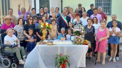 Mileto, festa grande in piazza Badia per i 100 anni di nonna Natuzza