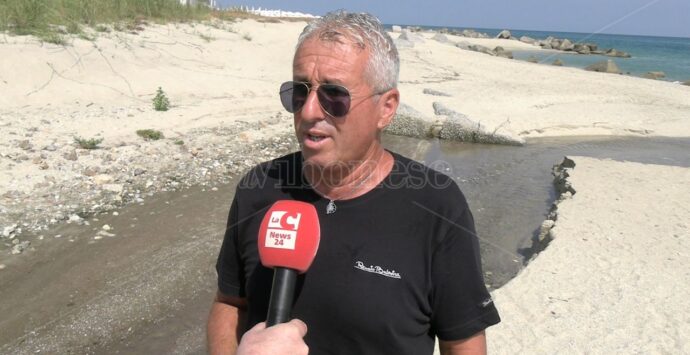 «La spiaggia di Bivona era un vanto, ora non c’è più nessuno» la denuncia di Patania (Confasila) – Video