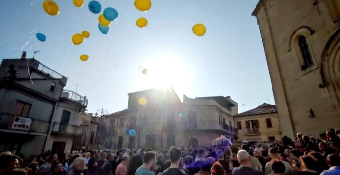 San Costantino Calabro, pianto e commozione ai funerali di Elisa Grasso