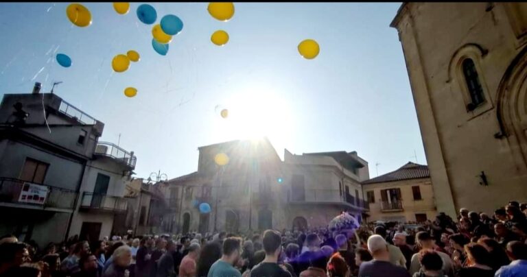 San Costantino Calabro, pianto e commozione ai funerali di Elisa Grasso