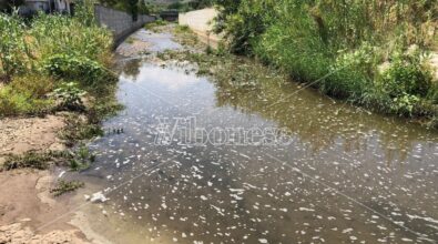 Il torrente Sant’Anna ancora inquina Bivona nonostante le promesse: ecco il nuovo scempio – VIDEO