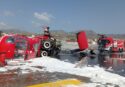 Elicottero antincendio si ribalta all’aeroporto di Reggio Calabria e i rotori si frantumano sulla pista, poi il rogo: salvi i piloti -VIDEO