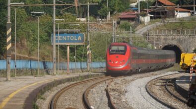 Riaperta la linea ferroviaria ma i disagi in Calabria non sono finiti: ritardi, cancellazioni e treni in transito su un solo binario