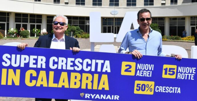 La Calabria vola: Occhiuto e Wilson (Ryanair) presentano 11 nuove rotte