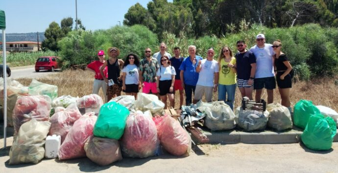 RipuliAmo, l’onda green dei volontari restituisce decoro alla Pineta di Nicotera