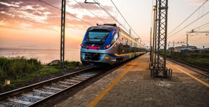 Inizia oggi lo stop di 5 giorni per i treni da e per la Calabria: fuorisede e turisti nel caos