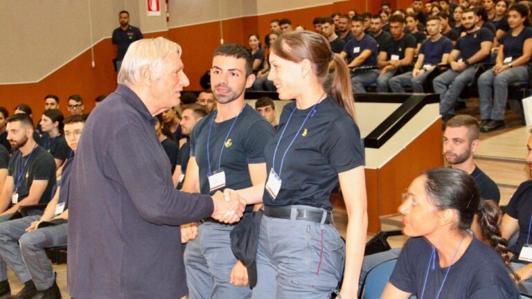 Vibo, don Luigi Ciotti alla scuola di Polizia: «La legalità è un impegno quotidiano»