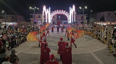 Un tuffo nel passato, a Mileto va in scena il Corteo storico normanno: tra gli spettacoli anche la suggestiva giostra