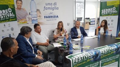 Serreinfestival accende i riflettori sullo stabilimento della Fabriella Group: «Fare impresa a queste latitudini è eroico» – VIDEO