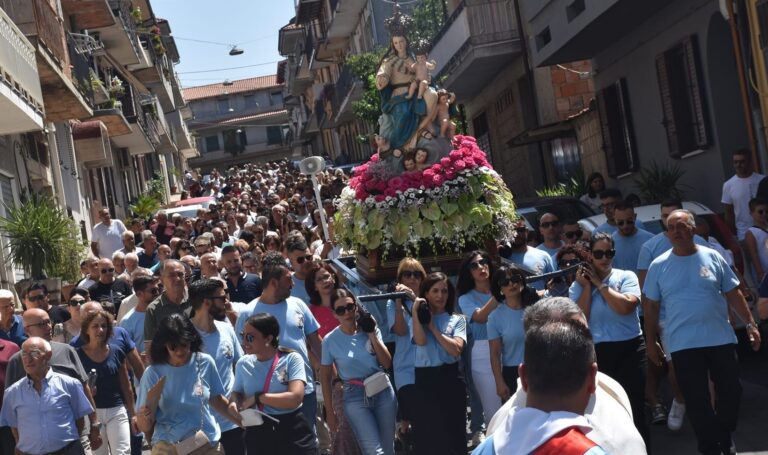 A Paravati comunità in festa per la tre giorni in onore della Madonna degli Angeli