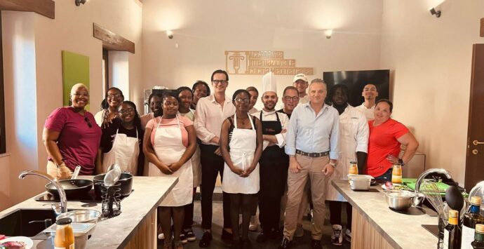 Spilinga: i fornelli dell’Accademia internazionale di cucina non vanno in vacanza e “impazza” la cooking class