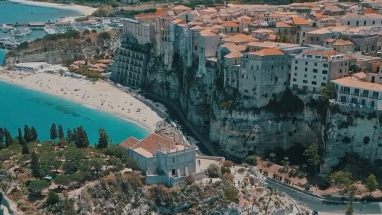 Scoperta la data di fondazione di Tropea, ma i commissari rinunciano all’annuncio: «Spetta alla nuova amministrazione rivelarla»