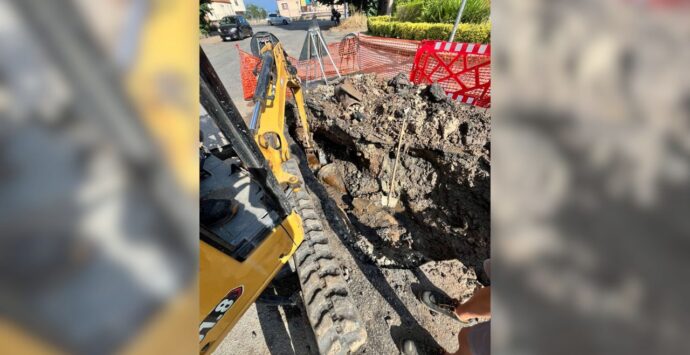 Crisi idrica, lavori in corso per riparare la condotta che porta l’acqua a Longobardi e Bivona