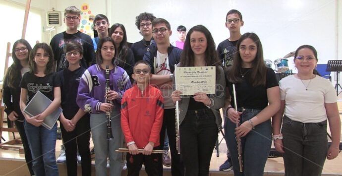 Vibo Marina, l’Istituto Vespucci si apre al territorio e offre uno spettacolo estivo con l’orchestra giovanile della scuola