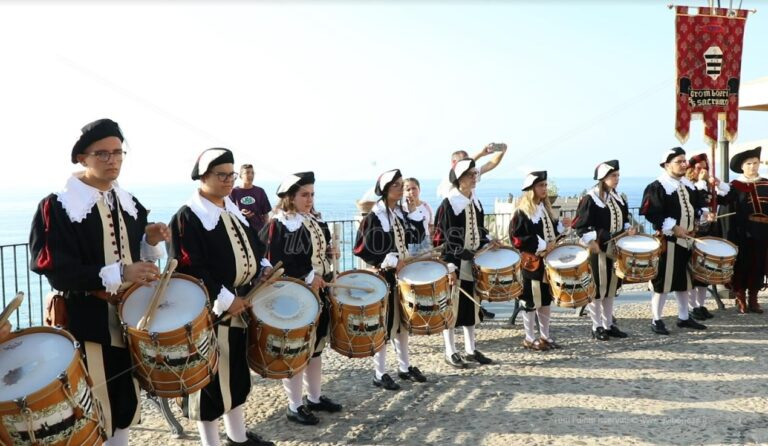 La liberazione di Tropea rivive nella Parata storica: appuntamento con LaC Storie -Video