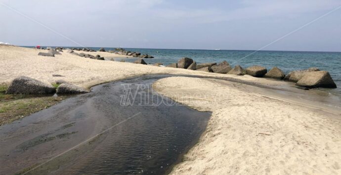 Check Sant’Anna: alle 15 la portata del torrente era aumentata ma senza fogna a cielo aperto – VIDEO