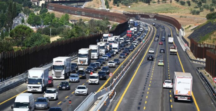 Weekend da bollino rosso per i grandi rientri dopo le vacanze: l’A2 tra le strade più trafficate