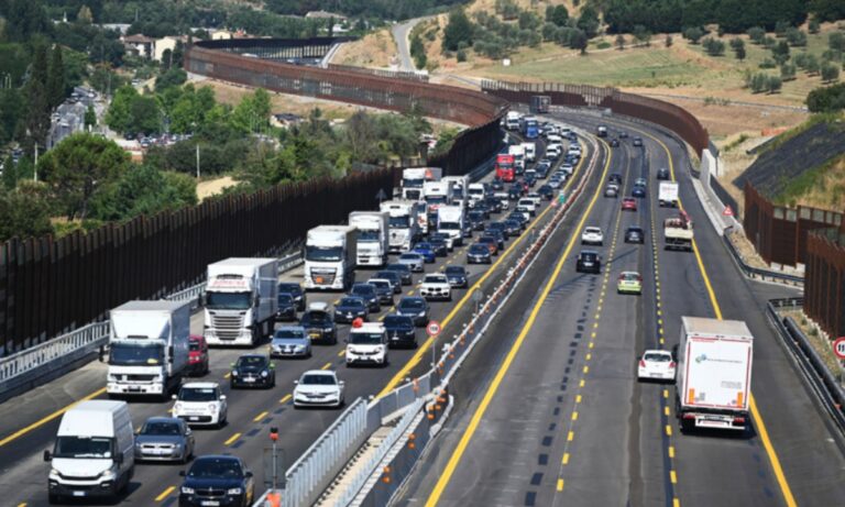 Weekend da bollino rosso per i grandi rientri dopo le vacanze: l’A2 tra le strade più trafficate