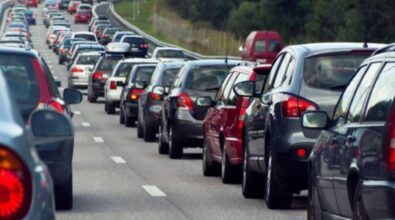 Traffico intenso sull’A2, code ridotte a 4 chilometri dopo la giornata da incubo