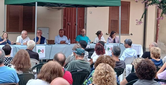 Zaccanopoli dice No all’autonomia differenziata: successo per la raccolta firme pro referendum promossa dal Pd