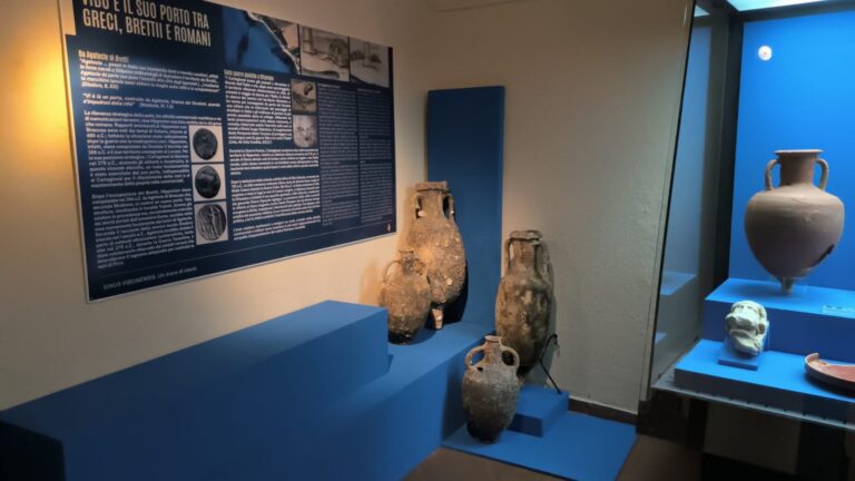 “Sinus Vibonensis, un mare di storia”, oggi l’inaugurazione della mostra al Museo archeologico