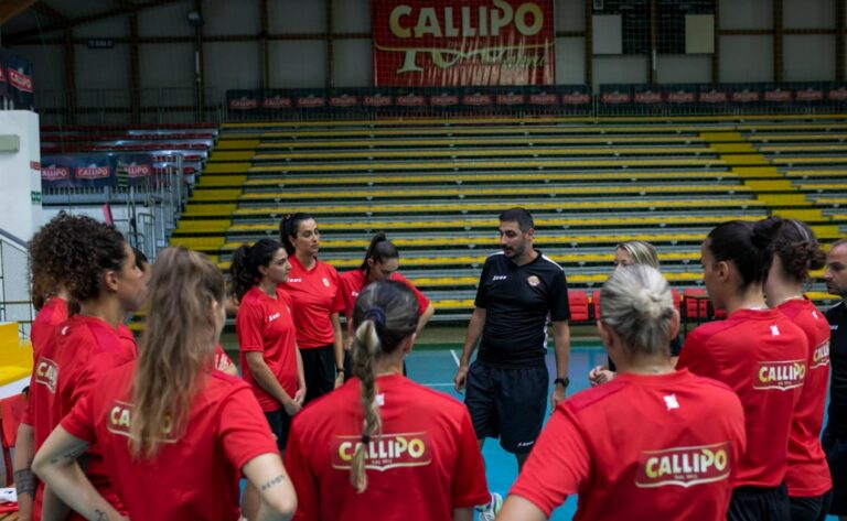 Volley, la Tonno Callipo femminile scalda i motori. Coach Boschini: «Squadra forte per una stagione impegnativa»