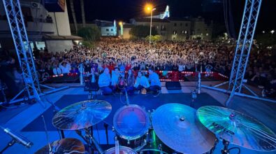 Musica e divertimento, a Brattirò un fiume di gente per assistere al concerto di Cecè Barretta