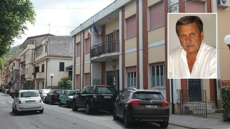 Parghelia, la minoranza accusa il sindaco: «Ha inveito contro un consigliere d’opposizione in un locale pubblico»