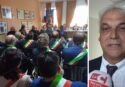 Da San Gregorio un urlo di ribellione contro la ‘ndrangheta: massiccia partecipazione al Consiglio aperto dopo l’intimidazione al sindaco – Video