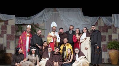 Teatro e fede: 12 giovani attori vibonesi portano in scena a Terranova da Sibari un musical su San Francesco e Santa Chiara