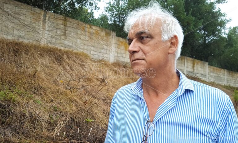 Spari contro l’auto del sindaco di San Gregorio d’Ippona, l’Amministrazione ringrazia per il sostegno ricevuto: «Straordinaria vicinanza»