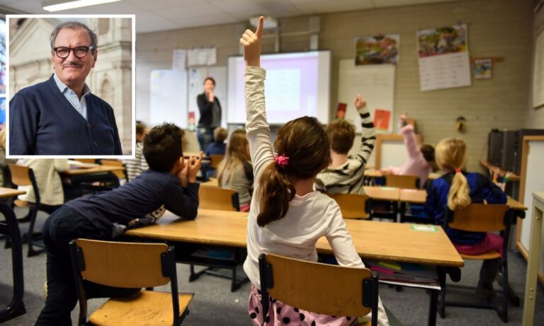 Si torna tra i banchi, il saluto amarcord del sindaco Romeo: «Come voi anche io sono al primo giorno di scuola»