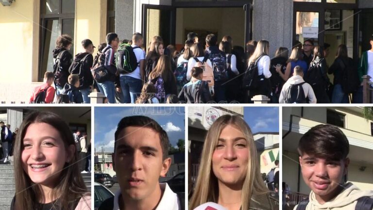 Primo giorno di scuola a Vibo, le voci degli studenti: «Bello rivedere i compagni ma che trauma la sveglia…» – Video