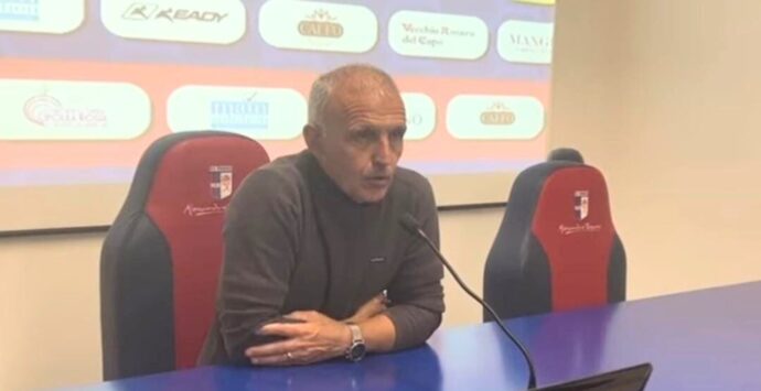 Vibonese pronta al derby, mister Facciolo: «La Reggina è l’emblema della storia del calcio calabrese. Sarà una bella esperienza per i ragazzi»