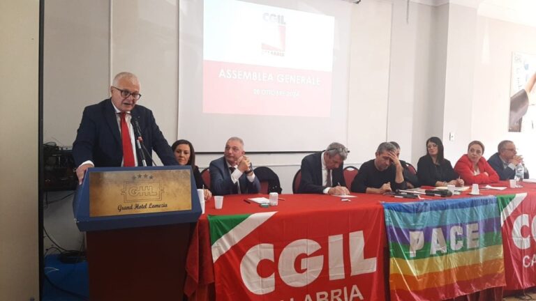 Passaggio di testimone alla Cgil Calabria: il neo segretario Gianfranco Trotta succede ad Angelo Sposato