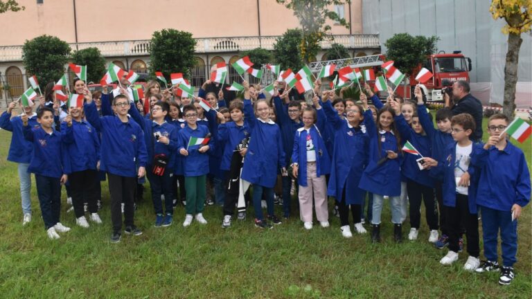 Mileto, inaugurato il giardino intitolato al giudice Livatino. Don Ciotti: «Per  ricordarci che dobbiamo prenderci le nostre responsabilità» -Video