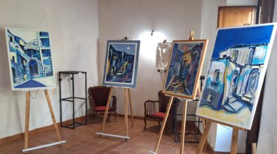 Pittura, a Polistena successo per la mostra Blue Vertigo dell’artista vibonese Marianna Nadile