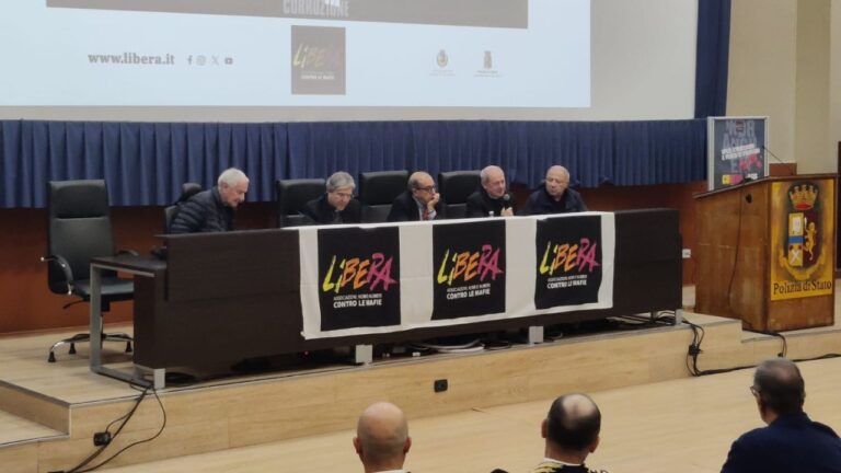 «Pezzi della Chiesa troppo vicini ad ambienti mafiosi»: dal palco di Libera a Vibo i vescovi rilanciano l’allarme sulla ’ndrangheta in sagrestia