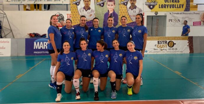 Pallavolo femminile, la Lory Volley Pizzo trionfa nel derby contro la Todosport Vibo Valentia