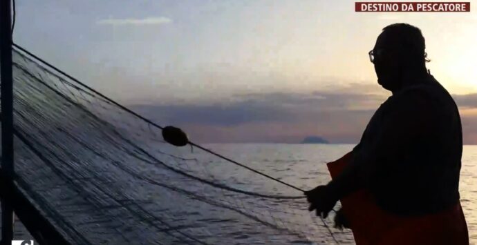 L’avvocato-pescatore di Tropea, la storia di Antonio: «Ho lasciato gli studi in legge e sono tornato in mare con mio padre. Ora sono libero»